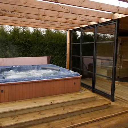 Luxurious Family Villa With Sauna Big Garden And Jacuzzi Zeewolde Exterior photo