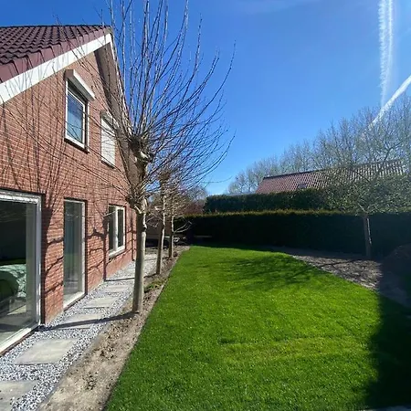 Luxurious Family Villa With Sauna Big Garden And Jacuzzi Zeewolde Exterior photo