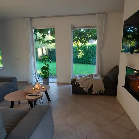 Luxurious Family Villa With Sauna Big Garden And Jacuzzi Zeewolde Exterior photo