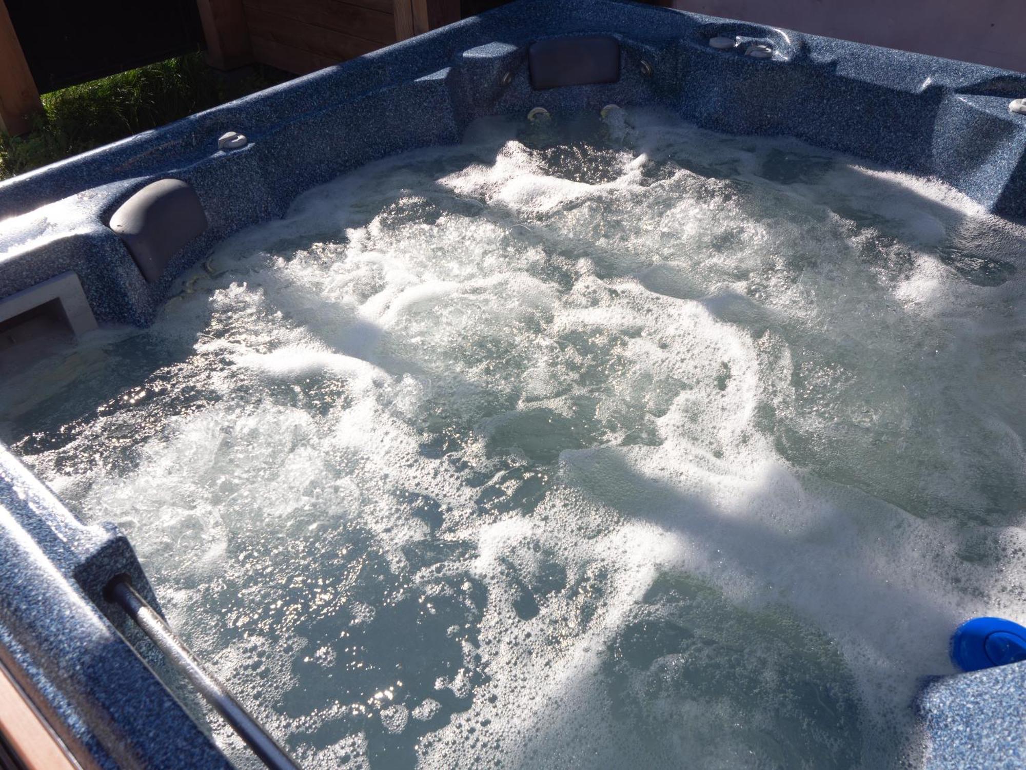 Villa Luxurious Family With Sauna Big Garden And Jacuzzi