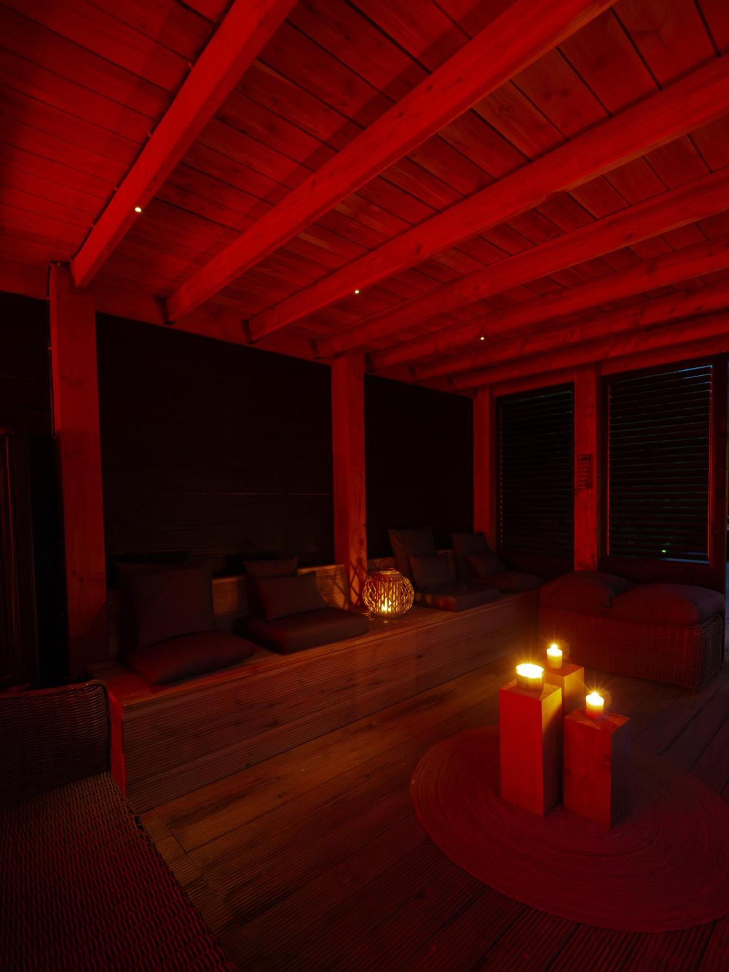 Luxurious Family With Sauna Big Garden And Jacuzzi Zeewolde